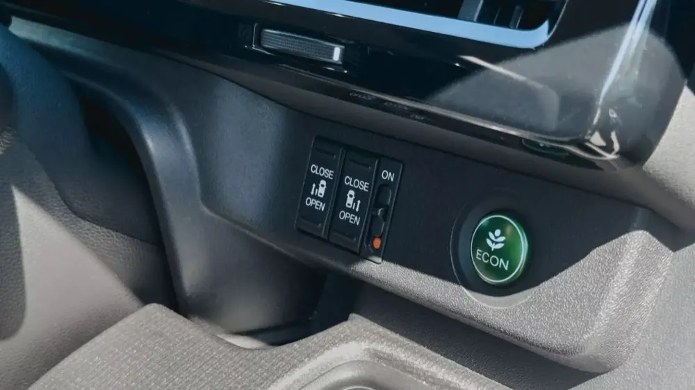 Honda Stepwgn, фото 9