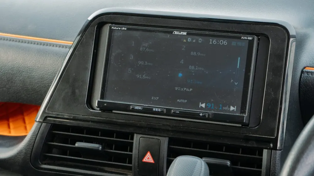 Toyota Sienta, фото 9