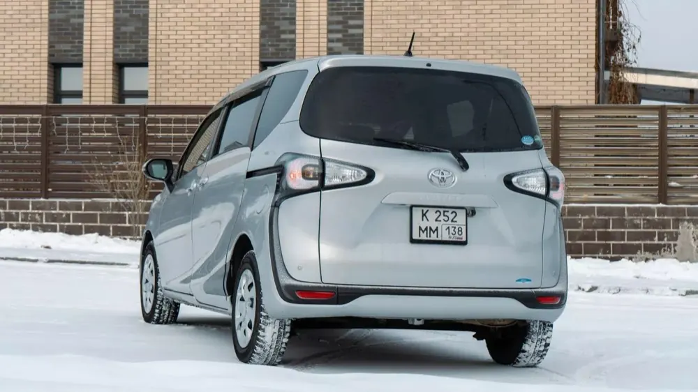 Toyota Sienta, фото 5