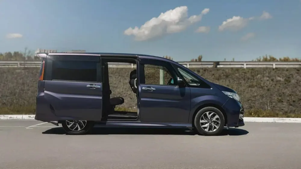 Honda Stepwgn, фото 8