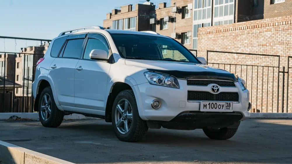 Toyota RAV4, фото 1