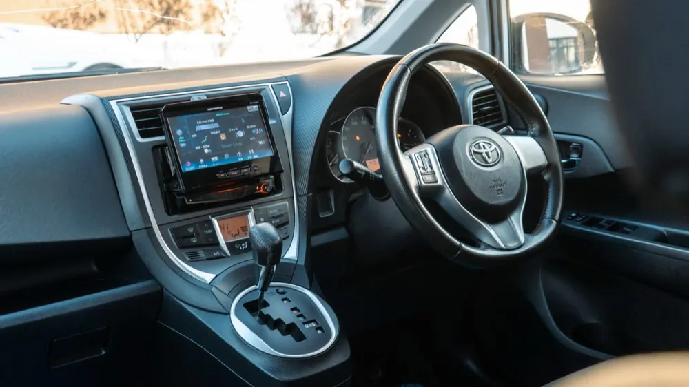 Toyota Ractis, фото 8