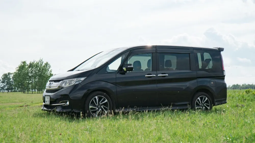 Honda Stepwgn, фото 5